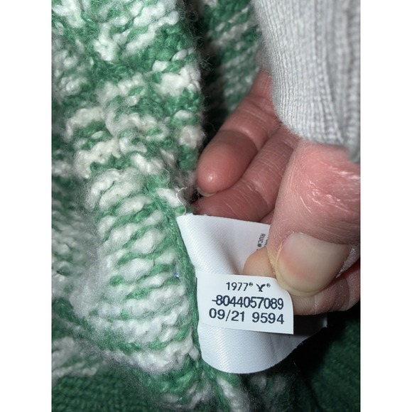 American Eagle Green Fair Isle Sweater Crewneck Snowdrift Warm Cozy Large St Pat - Picture 15 of 15